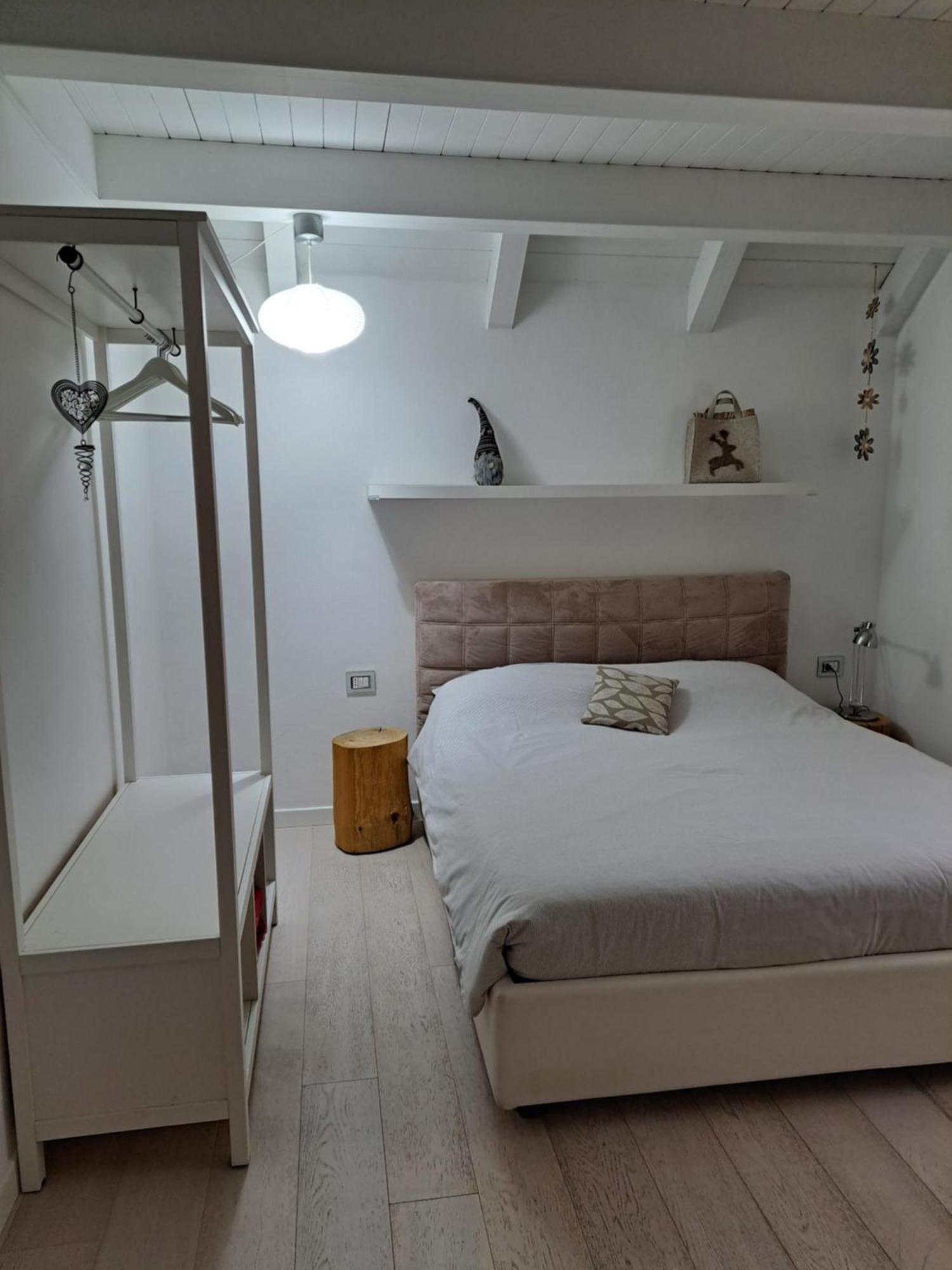 Home White Λάιβες Εξωτερικό φωτογραφία