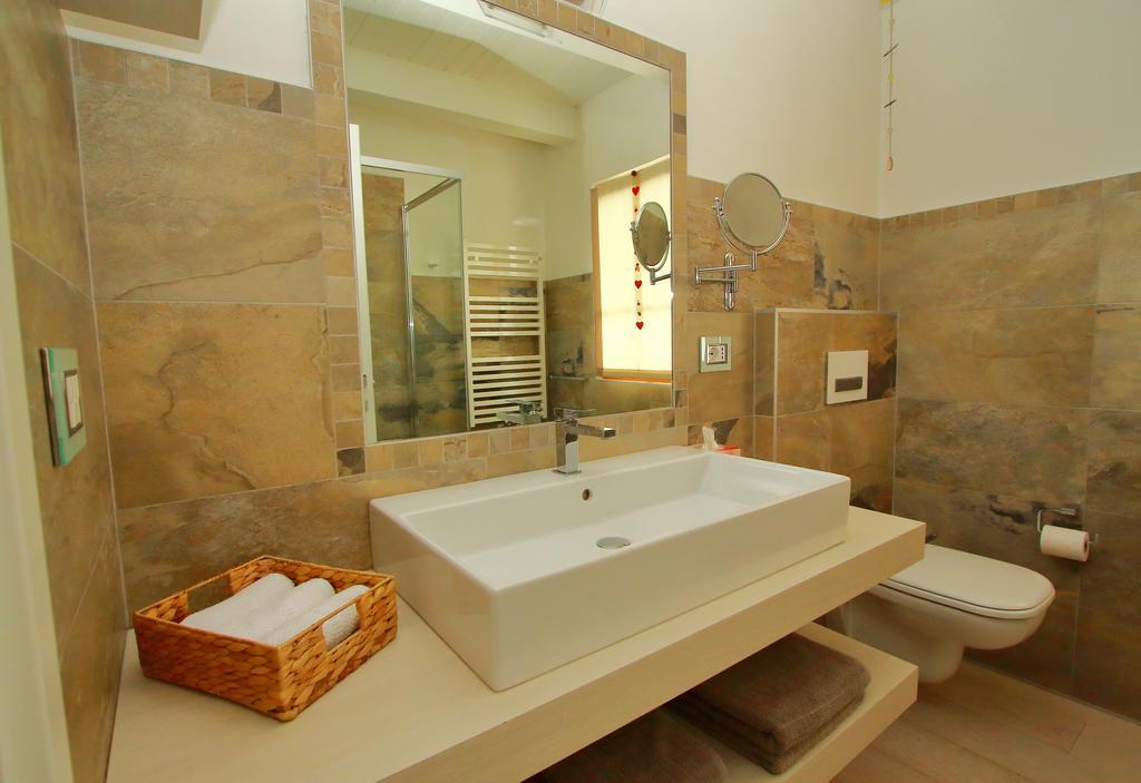 Home White Λάιβες Εξωτερικό φωτογραφία