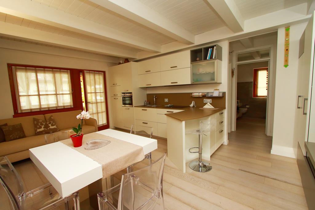 Home White Λάιβες Εξωτερικό φωτογραφία