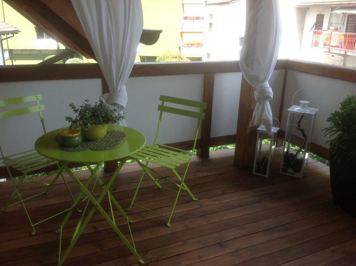 Home White Λάιβες Εξωτερικό φωτογραφία